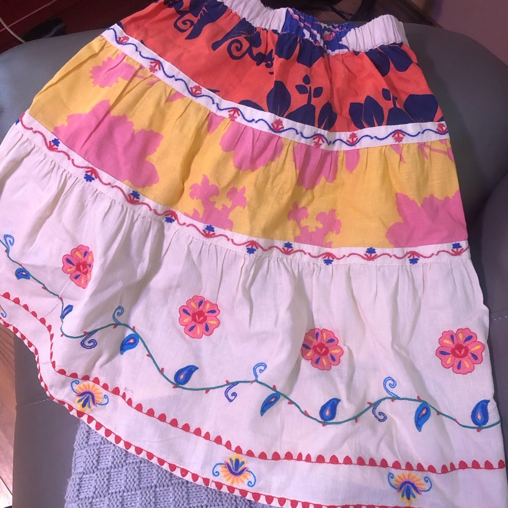 Zara girls skirt in size 8-9